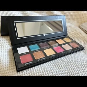 Boxy Charm Eyeshadow Palette